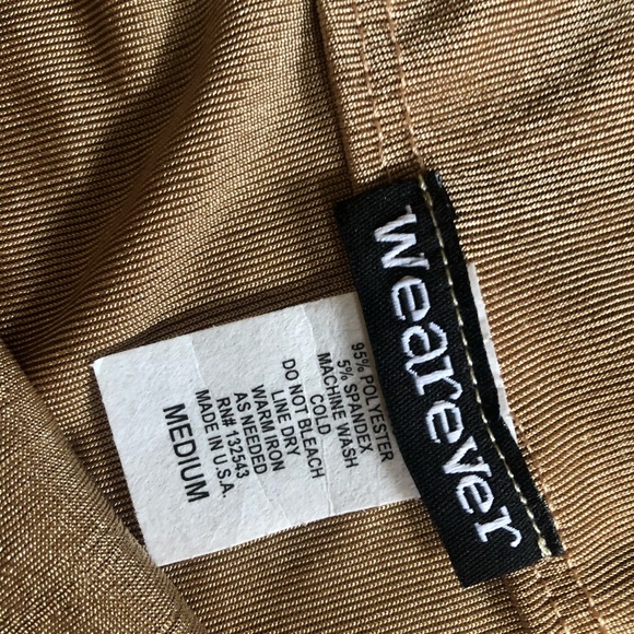 Wearever beige/gold crop top medium - Picture 2 of 2